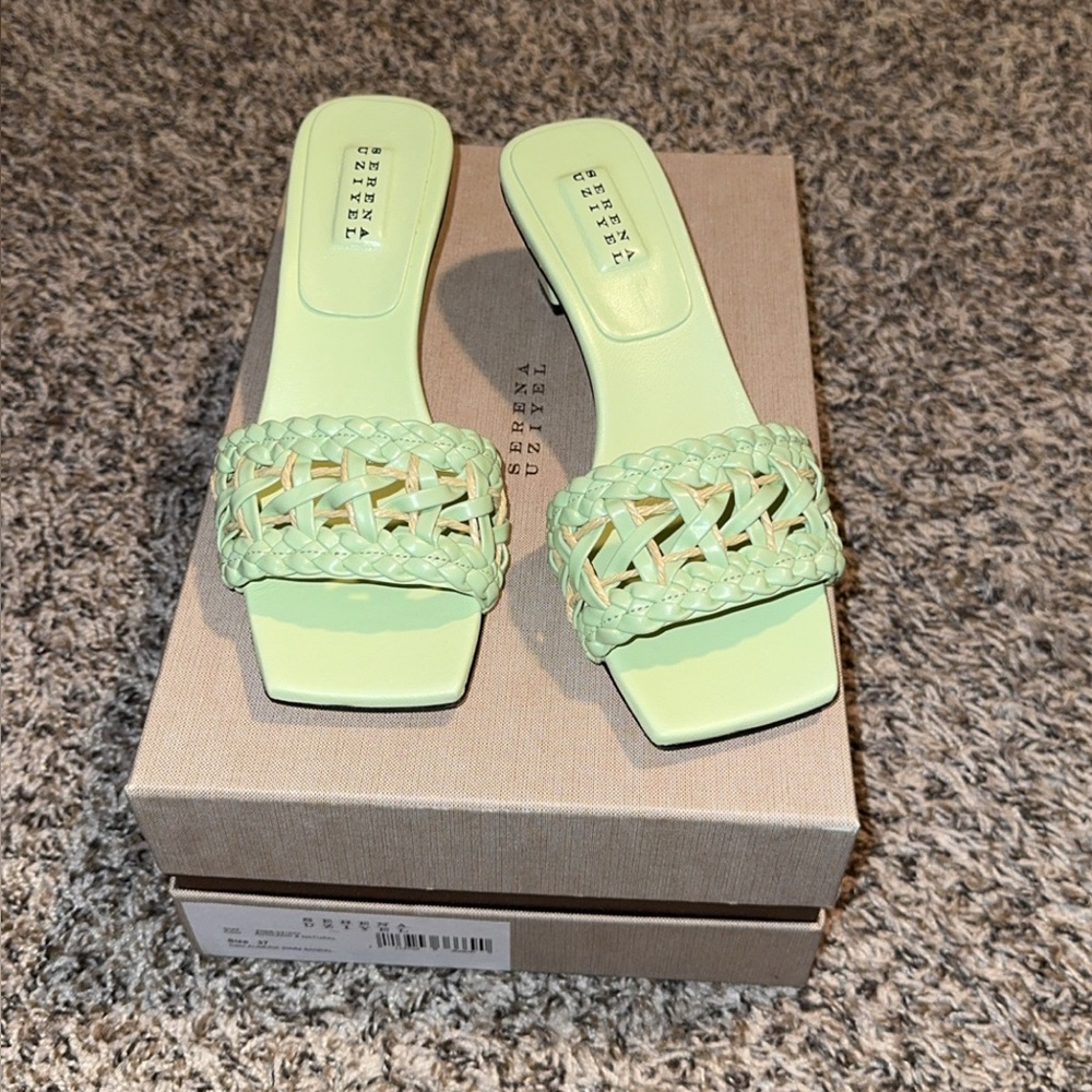 Serena Uziyel sandals